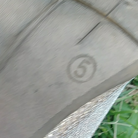 Heels - Picture 5 of 5